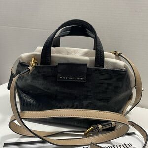 Authentic Marc by Marc Jacobs leather crossbody hand bag w certificate tricolor